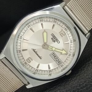 Vintage 1987 Seiko Automatic Mens Silver Watch W/daydate & Silver accents